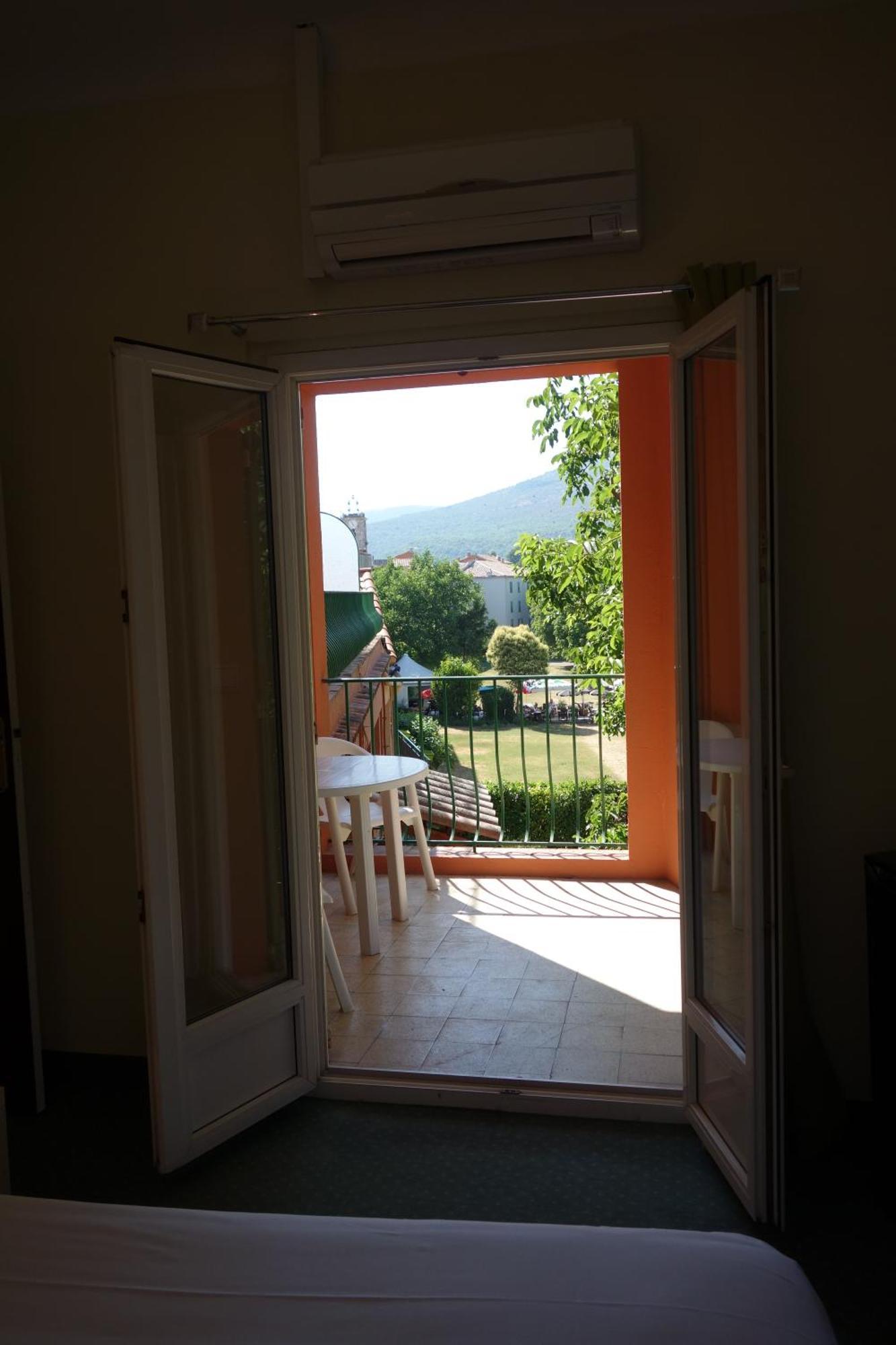 Hotel Le Prejoly Saint-Vallier-de-Thiey 객실 사진