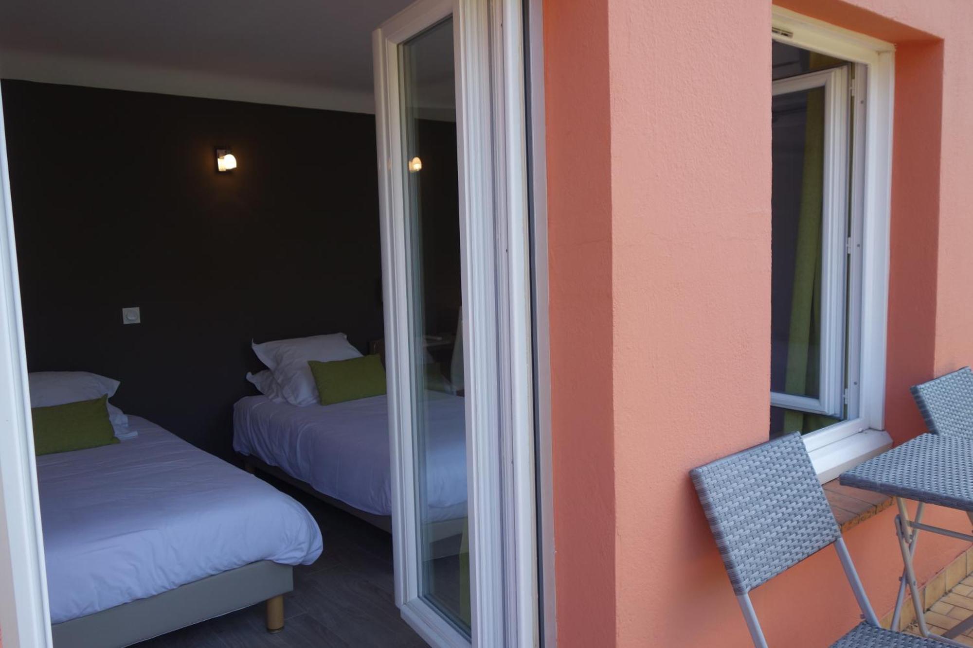 Hotel Le Prejoly Saint-Vallier-de-Thiey 객실 사진
