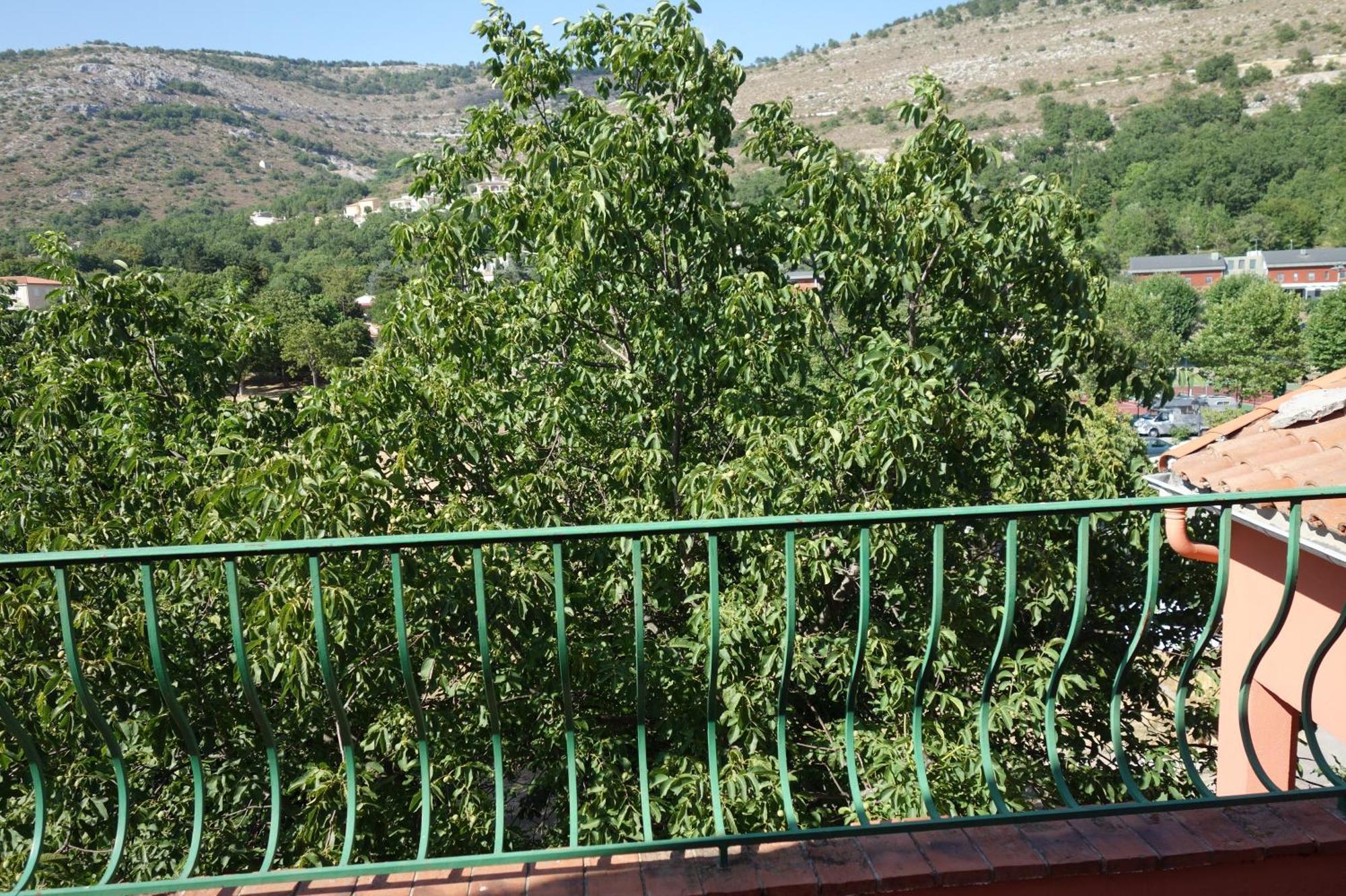 Hotel Le Prejoly Saint-Vallier-de-Thiey 객실 사진