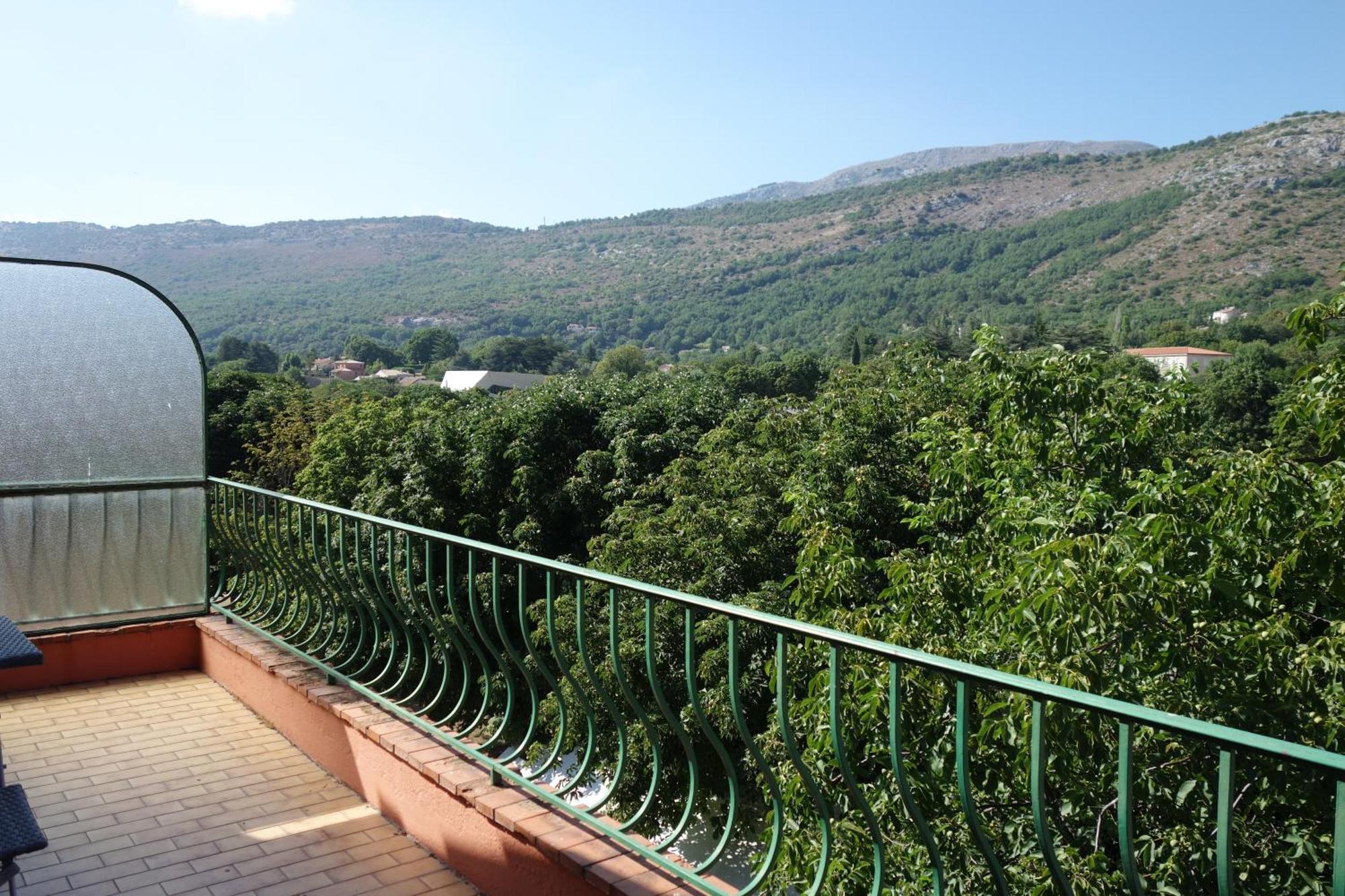 Hotel Le Prejoly Saint-Vallier-de-Thiey 객실 사진